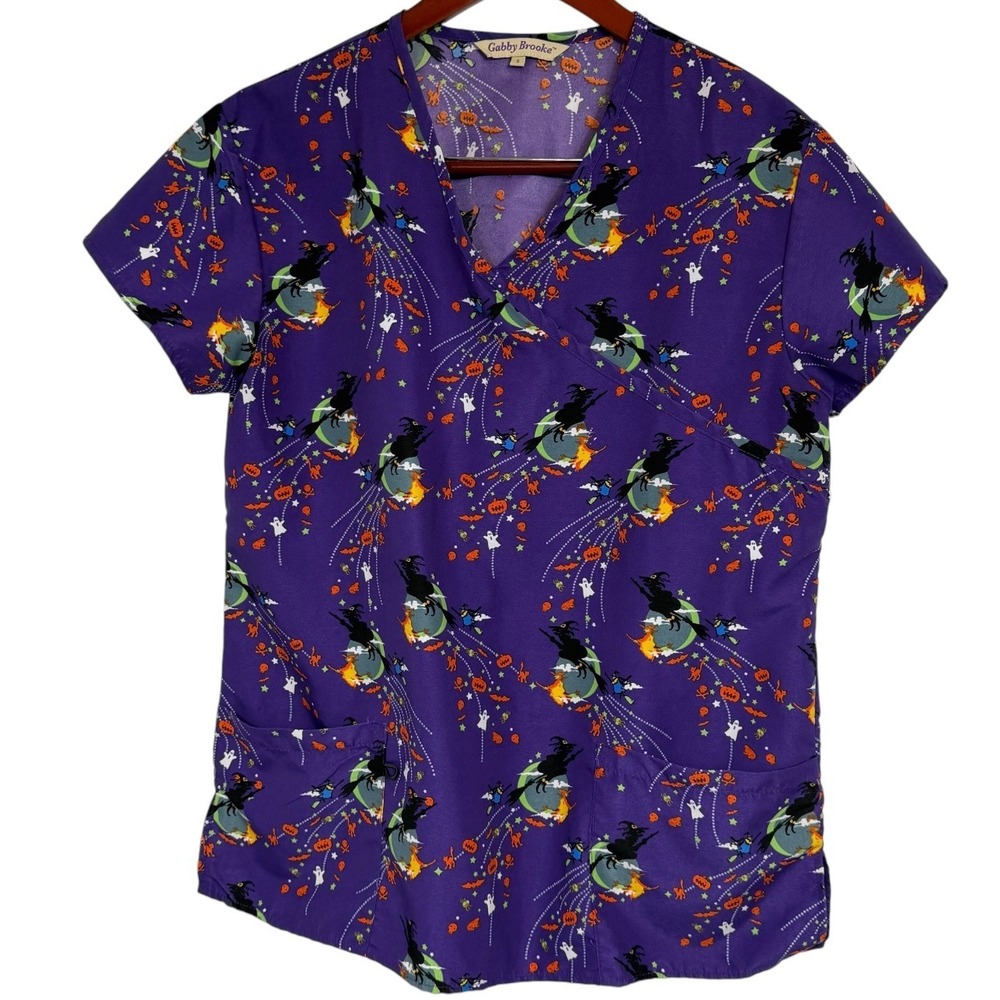 Gabby Brooke Halloween Scrub Top Purple Witches Ghosts Pumpkins Small